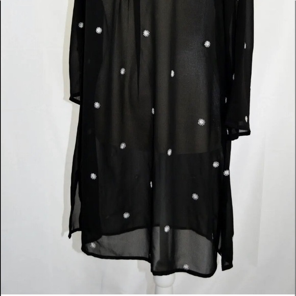 BLACK BEACH COVER UP  CRUISE WEAR & CO Embroidered Embellished Excellent conditi - Picture 2 of 8
